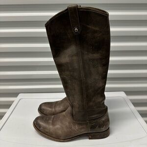 Frye Melissa Button Lug Tall size 8.5